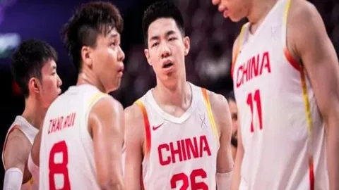 拜仁仅3分领跑！阿隆索力挺球队以稳心态争冠